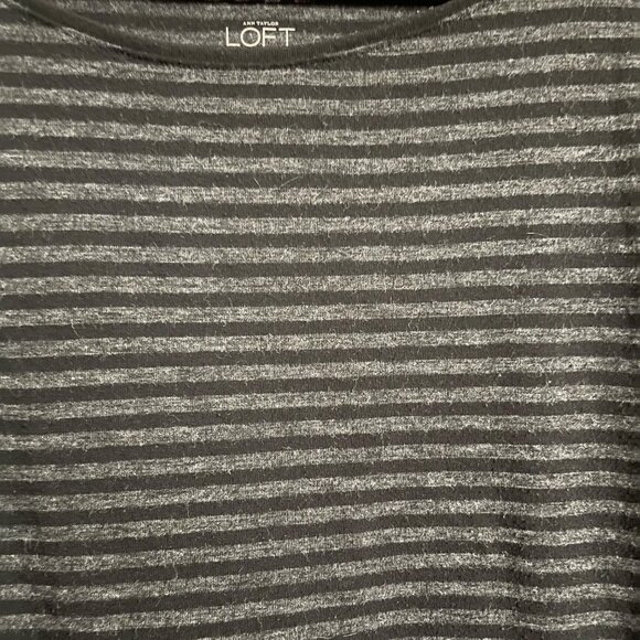 LOFT Womens Black Gray Striped Long Sleeve Round Neck Sweater Size Medium - Picture 4 of 5